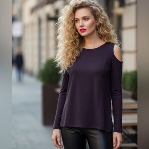 Chicos Travelers cold Shoulder Top 2 M/L